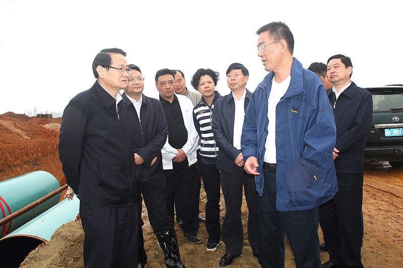 易煉紅視察天卓塑膠工地1 易煉紅視察天卓塑膠工地1